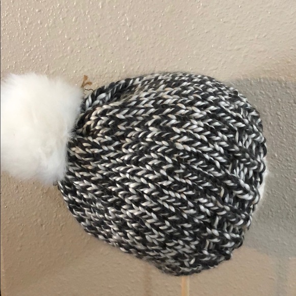 NWT-Charcoal Gray/White Super Soft Knitted Hat - Picture 3 of 4